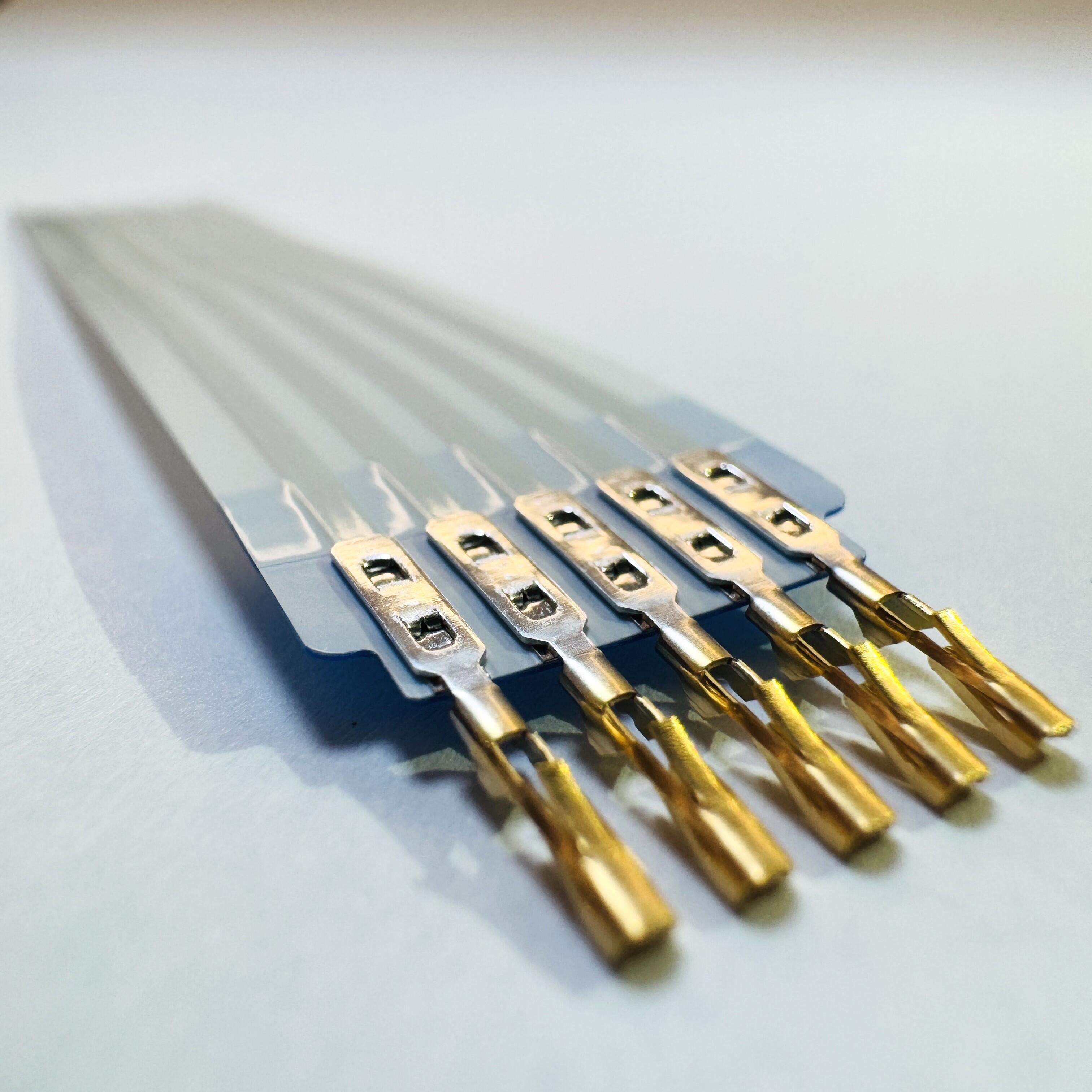 用于连接的轻薄型 FFC 扁平扁平电缆，高耐弯折性